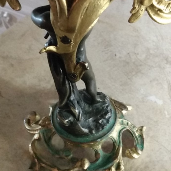 Perfect Angels: Pair of Antique French Dore Bronze candelabras - Picture 10 of 11